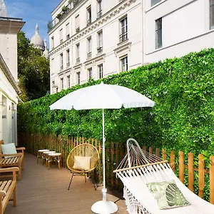 Hostel Le Village Montmartre By Hiphophostels, Paris