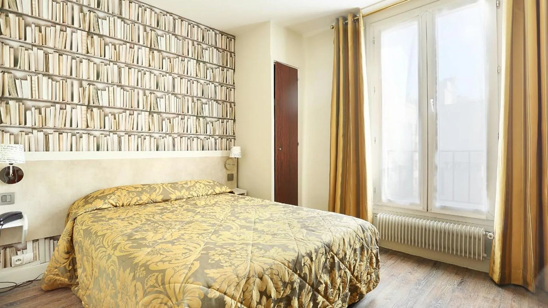 ****  Hotel De La Boetie Paris France